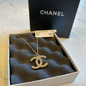 Vintage Chanel Pendant Necklace